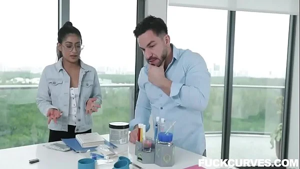 Penetrating A Chemistry Cutie Binky Beaz