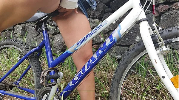 Student Girl Riding Bicycle&Masturbating On It After Classes In Public Park!